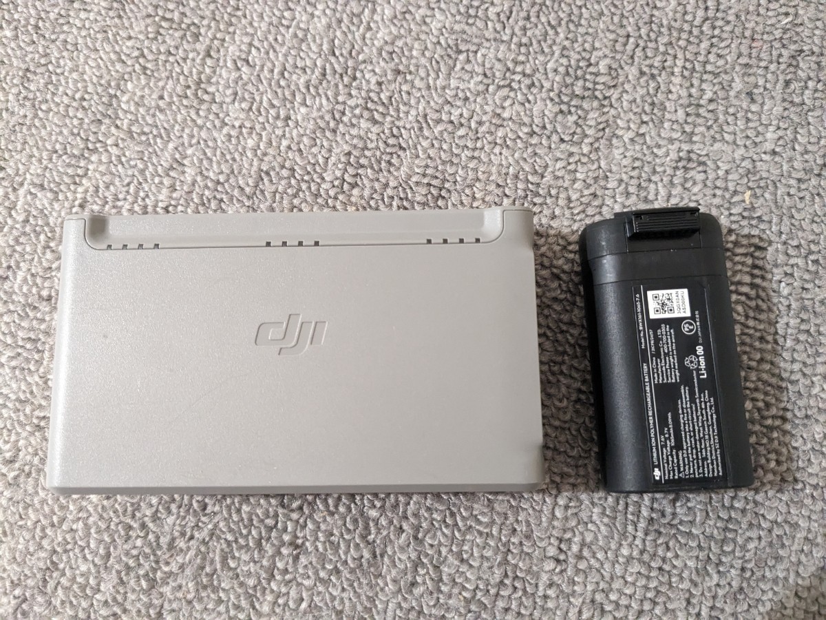 送料無料 DJI MINI2 バッテリー、充電器(ハブ) 中古品２点セット 純正品 マビック ミニ2
