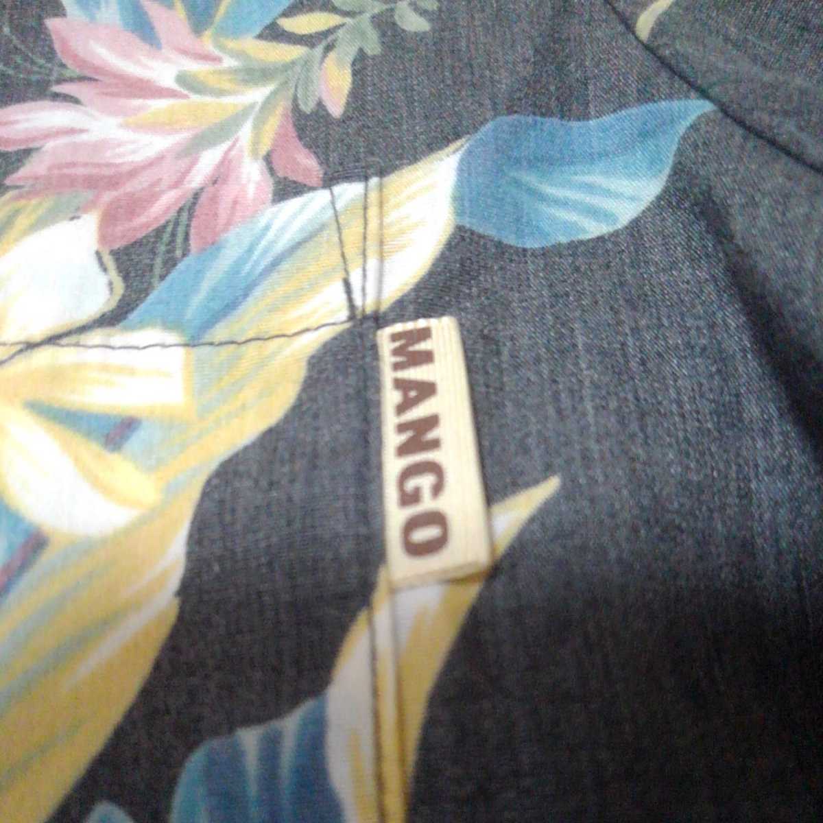 M マンゴ MANGO アロハシャツ 沖縄 花柄 黒 日本製 かりゆしウェア K20G82_画像3