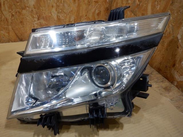 【山形 酒田発】中古 エルグランド DBA-TE52 ヘッドライト左右セット 純正 KOITO 100-23008 HID テスト済 ※説明欄要確認※_画像3