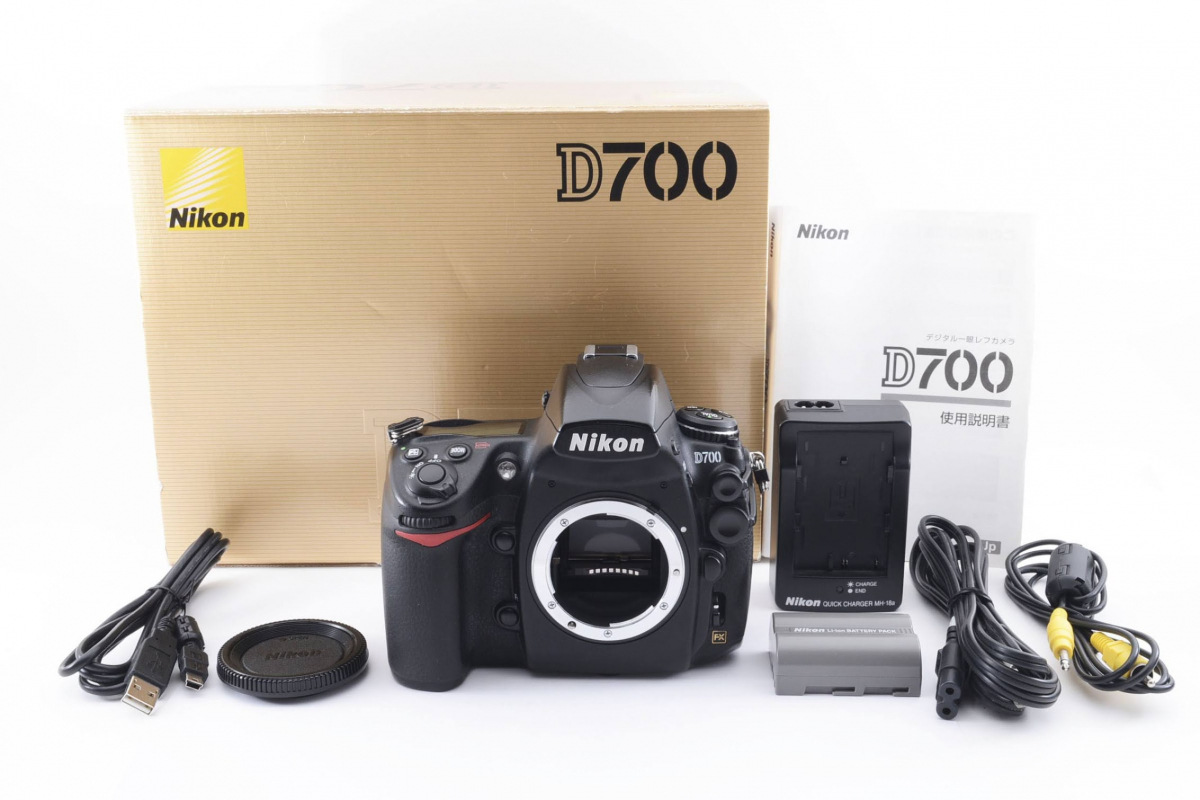 ニコン D700 12.1MP デジタルカメラ ブラック［極美品］