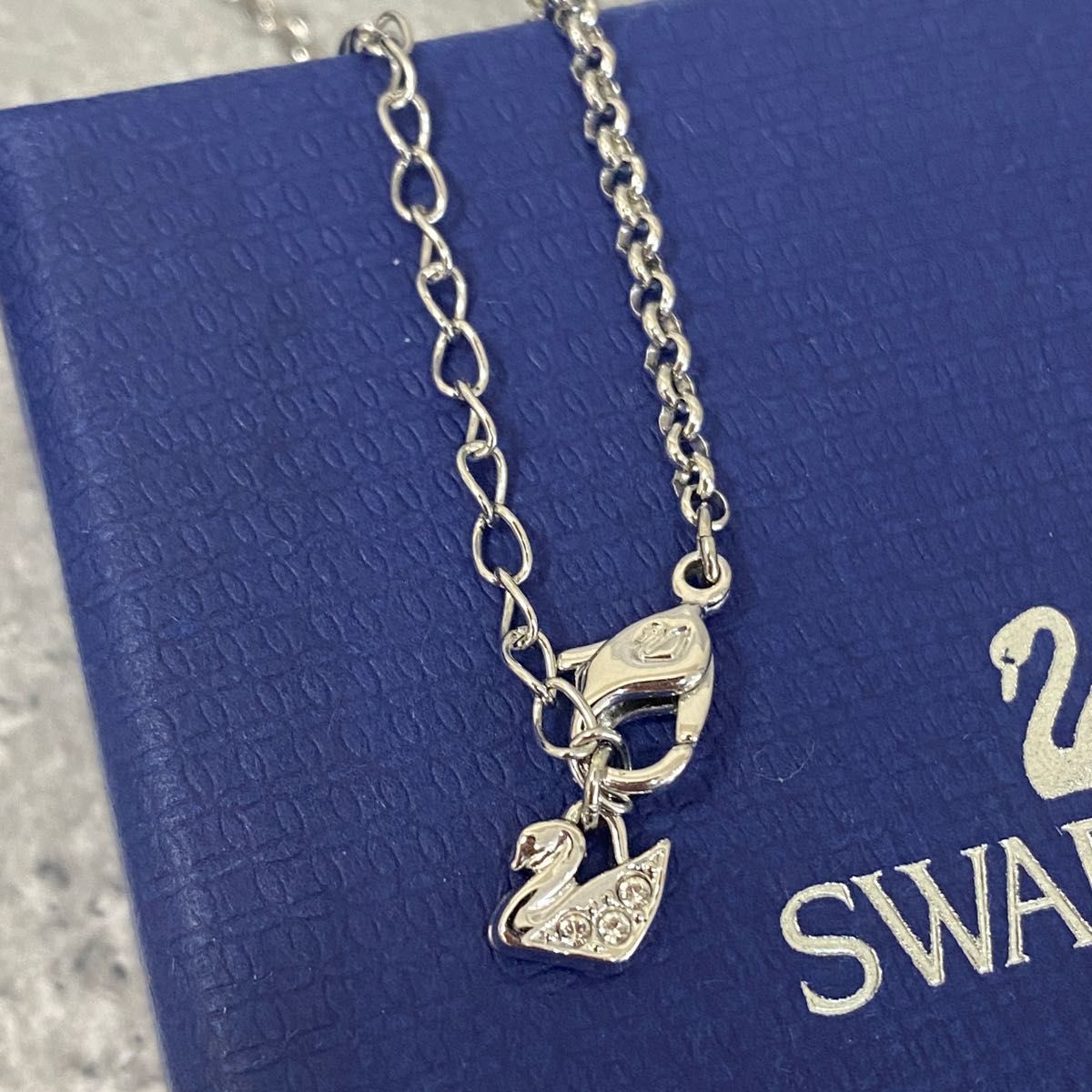 新品同様 未使用 SWAROVSKI スワロフスキー サークル ネックレス