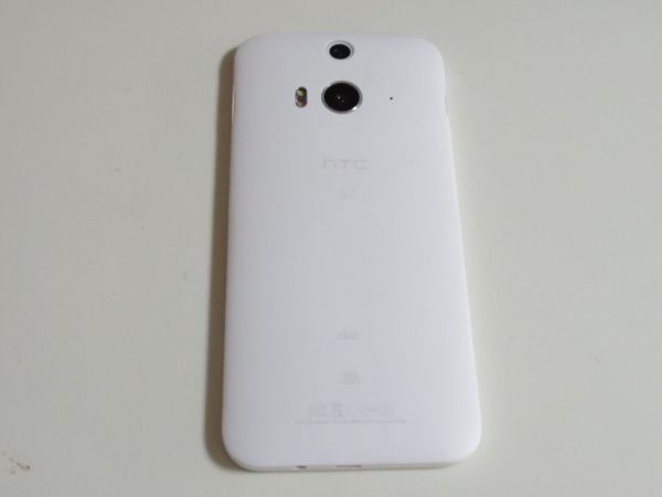 HTL23 au HTC J butterflymok white 