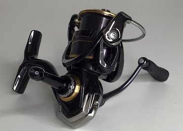 ■Daiwa　ダイワ　CALDIA　21カルディア FC LT 2000SーH　スピニングリール　リールスタンド付き_画像2