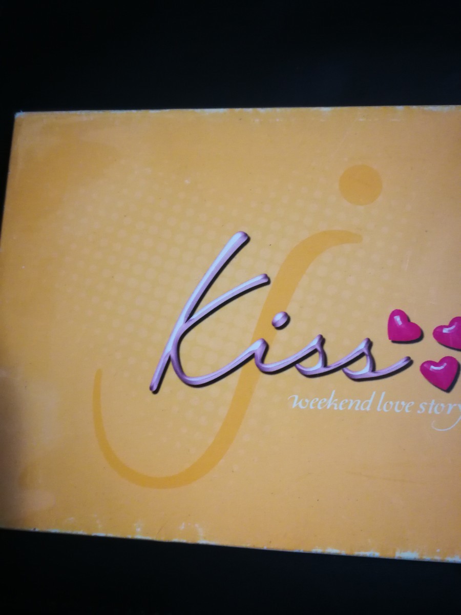 オムニバス　美品　Kiss week end love story　2023 0815出品　70年代～90年代専門CDショップ　匿名迅速発送 曲目画像掲載 送料無料_画像1