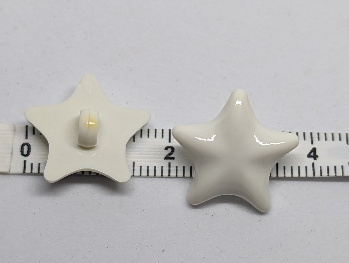  Showa Retro handicrafts white star . star .. button antique 