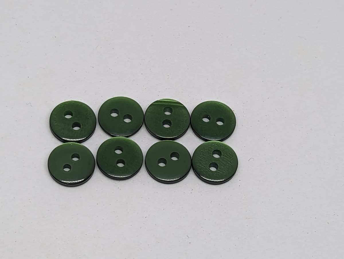 昭和レトロ 手芸 ボタン 緑 直径約9mm ビンテージ_画像1