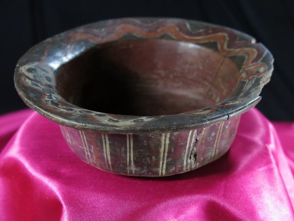 人気のクリスマスアイテムがいっぱい! c インカ赤蛇白蛇文彩色盤 遺跡発掘 紀元後1-600年 ナスカ文化 土器
