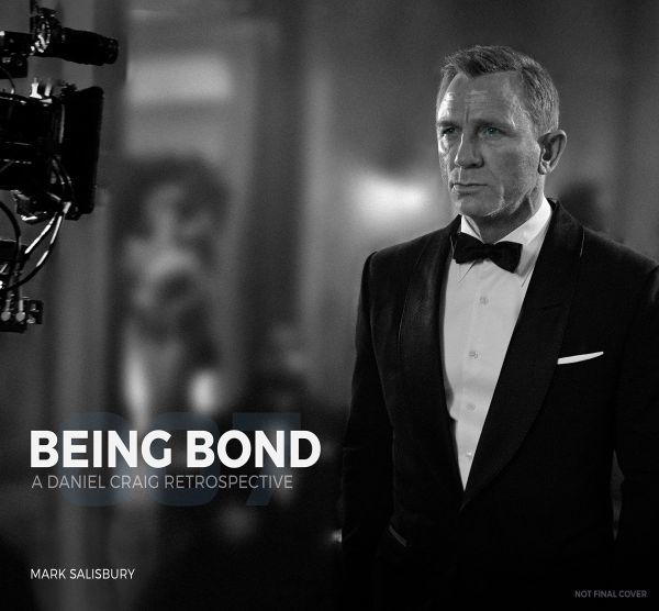 ★新品★送料無料★ダニエル・クレイグ 「ジェームズボンドになるまで」 ブック★Being Bond: A Daniel Craig Retrospective_画像1