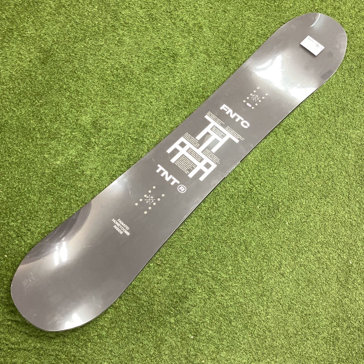 経典 新品 未使用 FNTC TNT R 153cm 22-23モデル BLACK/WHITE