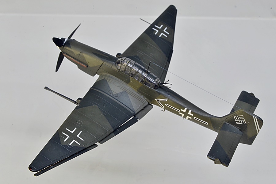 1/144成品◆Junkers Ju 87 G - 2上校Stuart Rudel 1945年春 原文:1/144完成品◆ユンカースＪｕ８７G-2 スツーカ　 ルーデル大佐1945年春