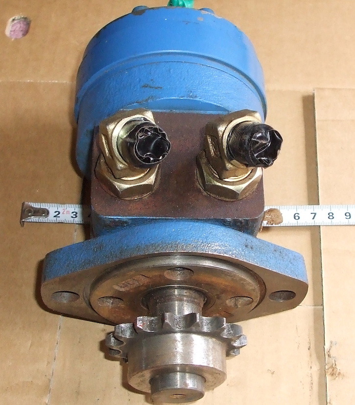  oil pressure motor /Eaton Model no*s-160AD2XM used 
