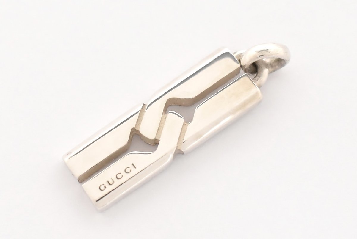 国内発送 グッチ GUCCI ペンダントトップ ノット シルバー925 Ag925 プレート 738FI 箱 保存袋付き 2308LS146 その他 国内発送 グッチ GUCCI ペンダントトップ ノット シルバー925 Ag925 プレート 738FI 箱 保存袋付き 2308LS146 その他