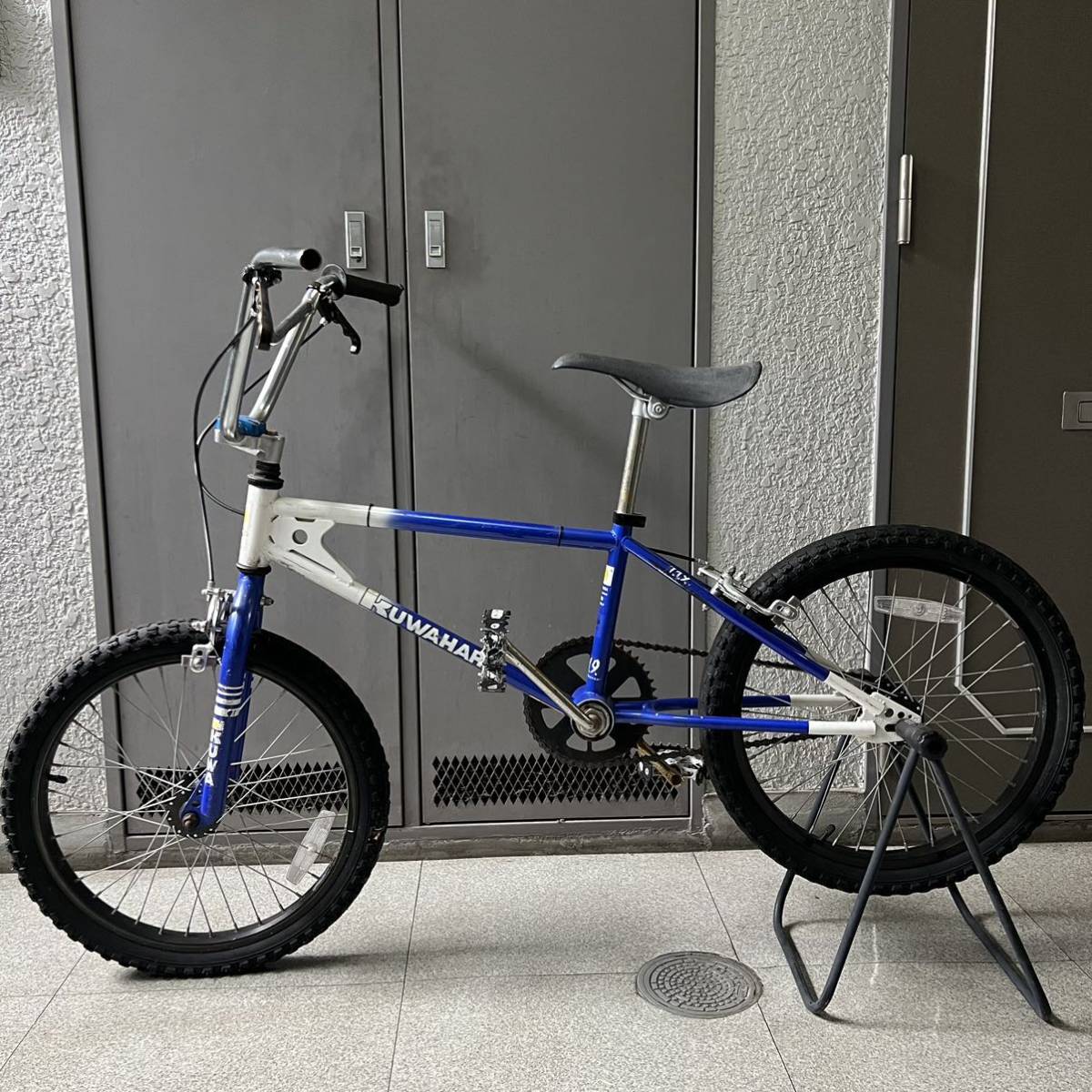 Yahoo!オークション - Kuwahara×T19×Beams KZ-01 BMX 自転車 Yahoo!オークション - Kuwahara×T19×Beams KZ-01 BMX 自転車