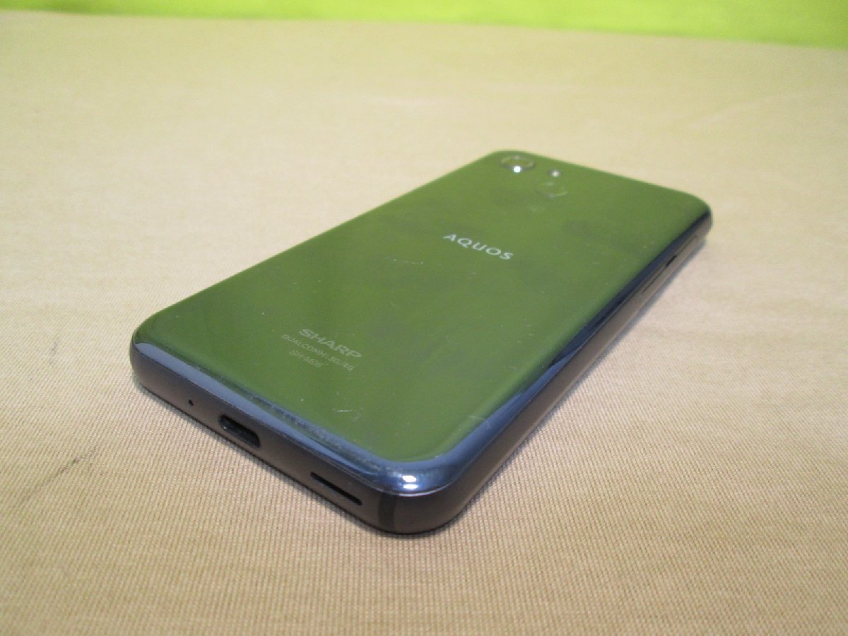 スマホ【美品】【AQUOS R compact SH-M06】 ブラック　【送料無料】 SIMフリー シャープ Android 10 動作保証 [86429]_画像2