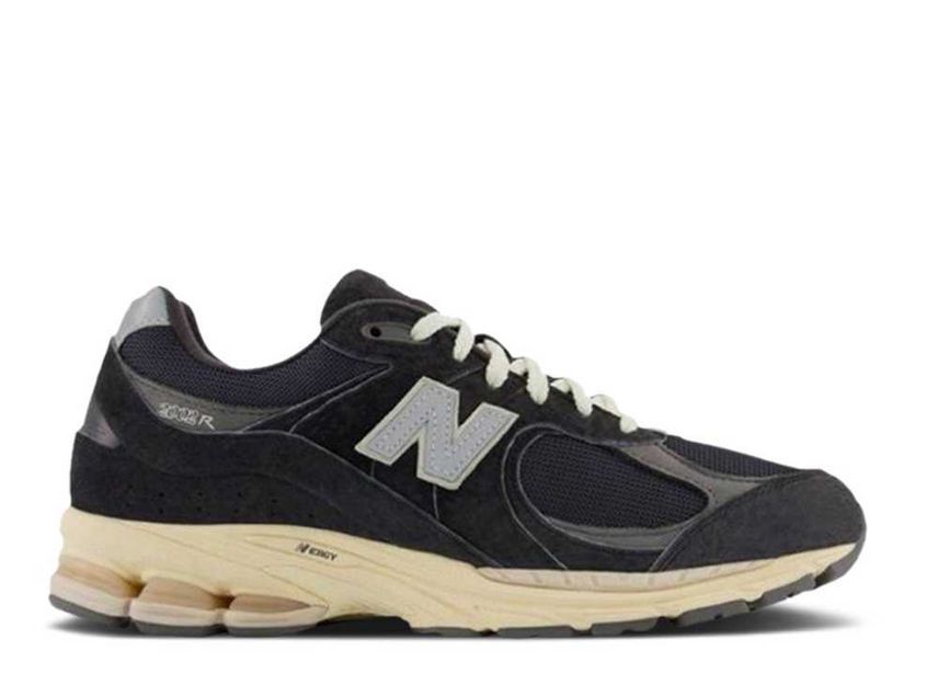 卸売 New Balance 2002R 