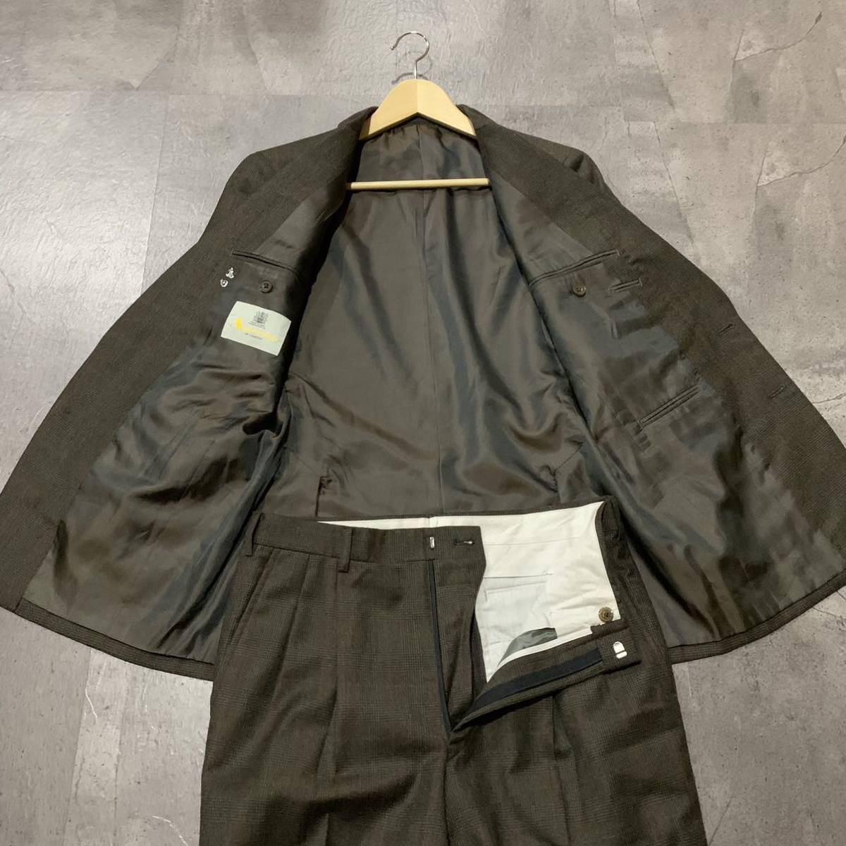 A ☆ 美品/ 高級紳士服 '上質ウール100%使用' AQUASCUTUM アクアスキュータム 上下 セットアップ チェック柄 スーツ A-4 ジャケット&パンツ_画像9