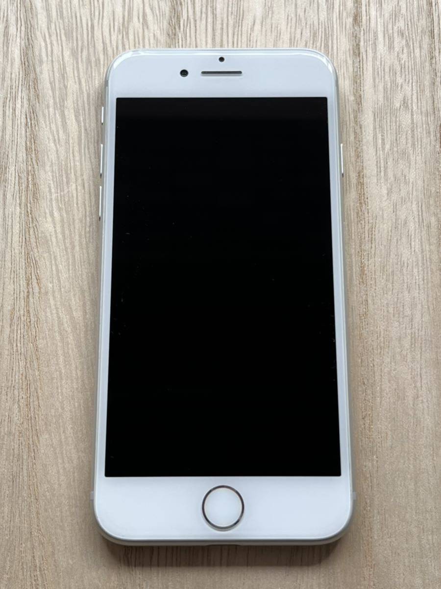 【人気商品！】 iPhone8 256GB ホワイト 白 ドコモ SIMロック解除済 iPhone