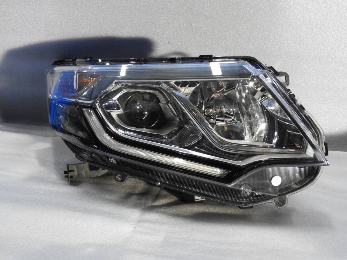 ホンダ ステップワゴン スパーダ Rp3 純正 右 ヘッドライト Led taa931 Fa1 X34 Buyee Buyee Japan Shopping Service Buy From Yahoo Buy From Japan