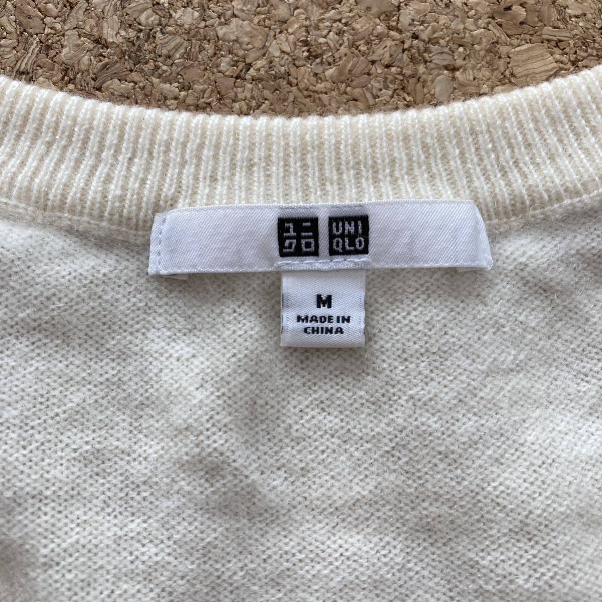 美品】ユニクロ カシミヤ セーター Vネック 長袖 Mサイズ 美品】ユニクロ カシミヤ セーター Vネック 長袖 Mサイズ