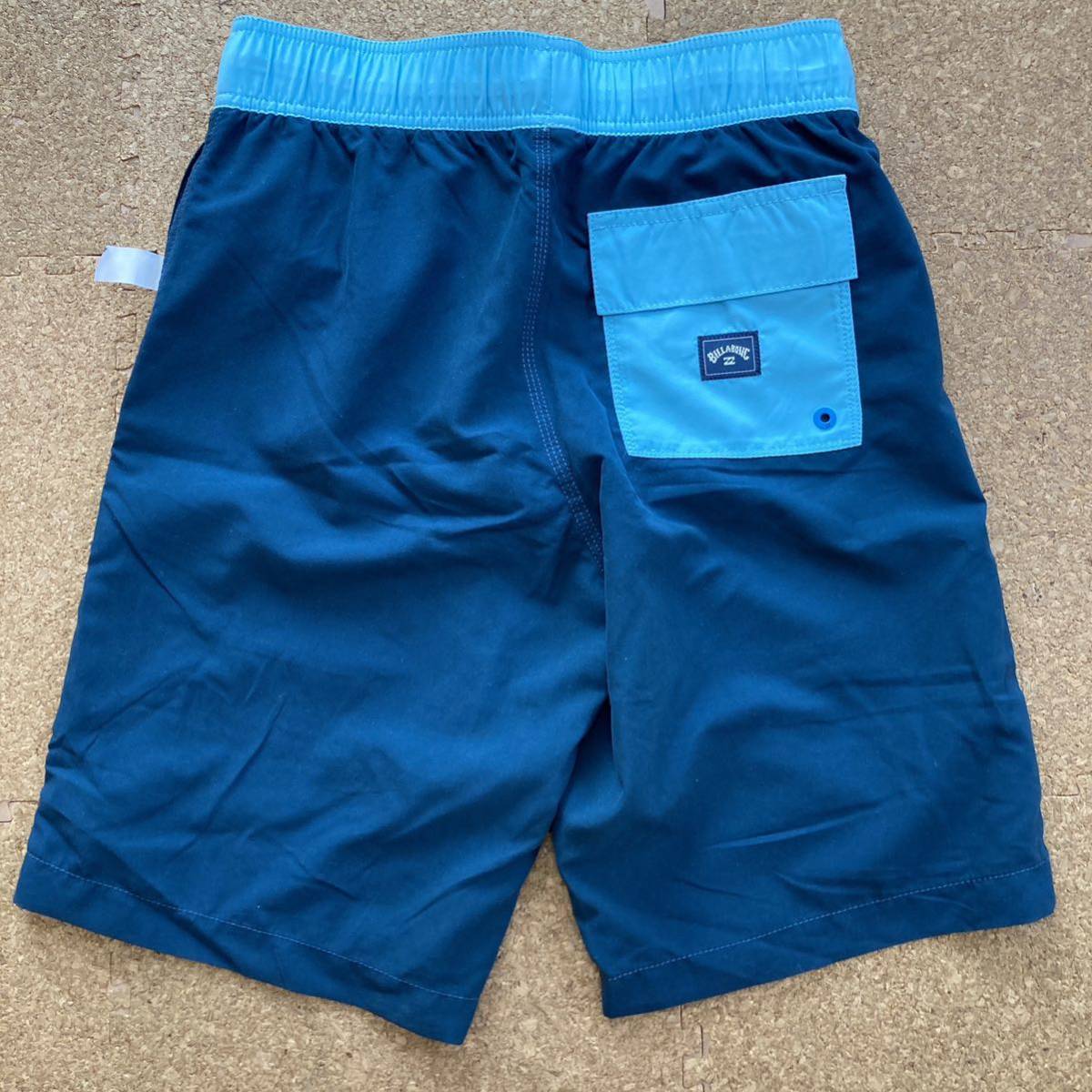 【未使用】ビラボン billabong Sサイズ ハーフパンツ ショートパンツ　ボードショーツ 水着 サーフパンツ メンズ 紺 海パン 海水パンツ 