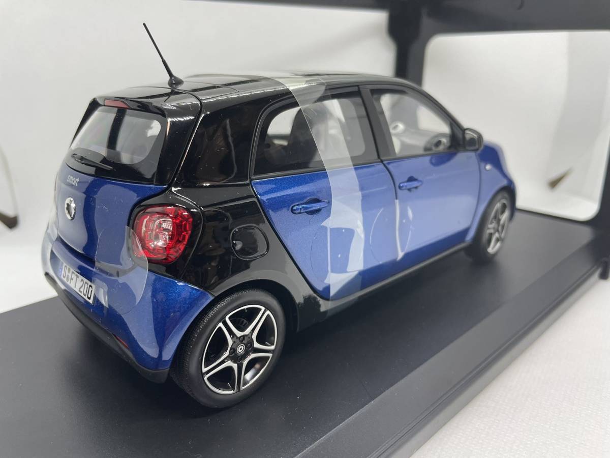 ノレブ 1/18 Smart Forfour 2015 Black×Blue J06-3-014_画像4