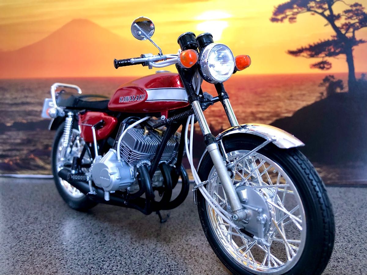 ハセガワ12/1Kawasaki-SS500・MACHⅢ後期型カスタムプラモデル ハセガワ12/1Kawasaki-SS500・MACHⅢ後期型カスタムプラモデル