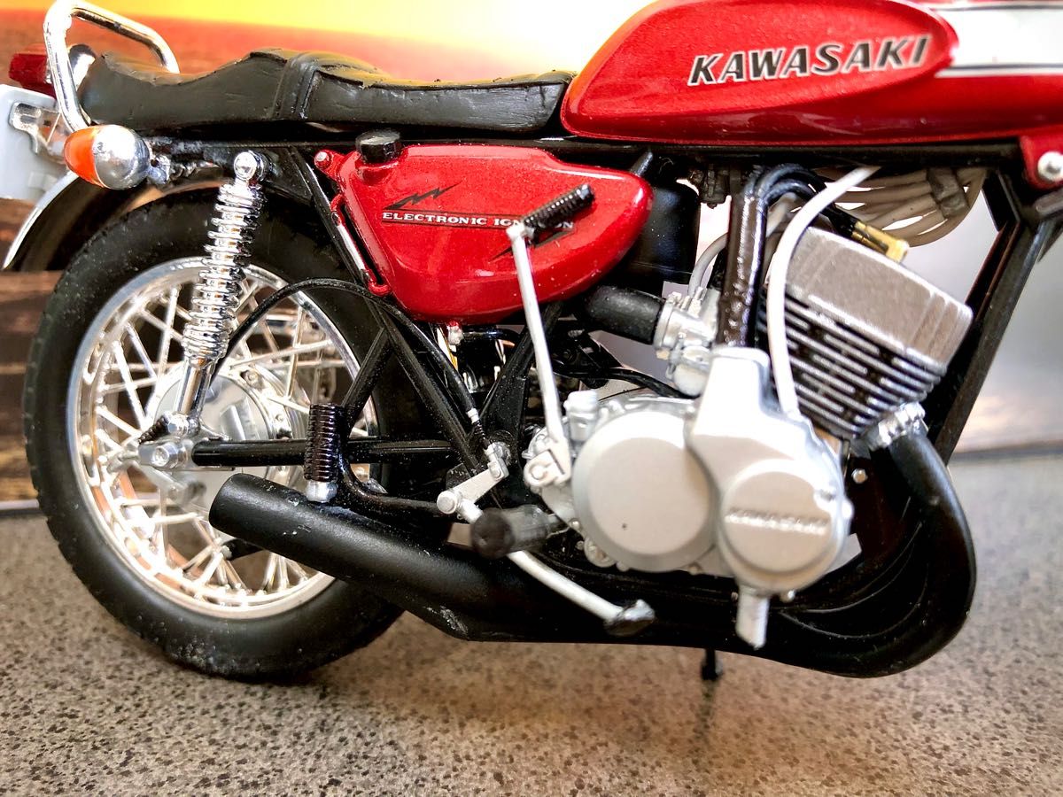 ハセガワ12/1Kawasaki-SS500・MACHⅢ後期型カスタムプラモデル ハセガワ12/1Kawasaki-SS500・MACHⅢ後期型カスタムプラモデル