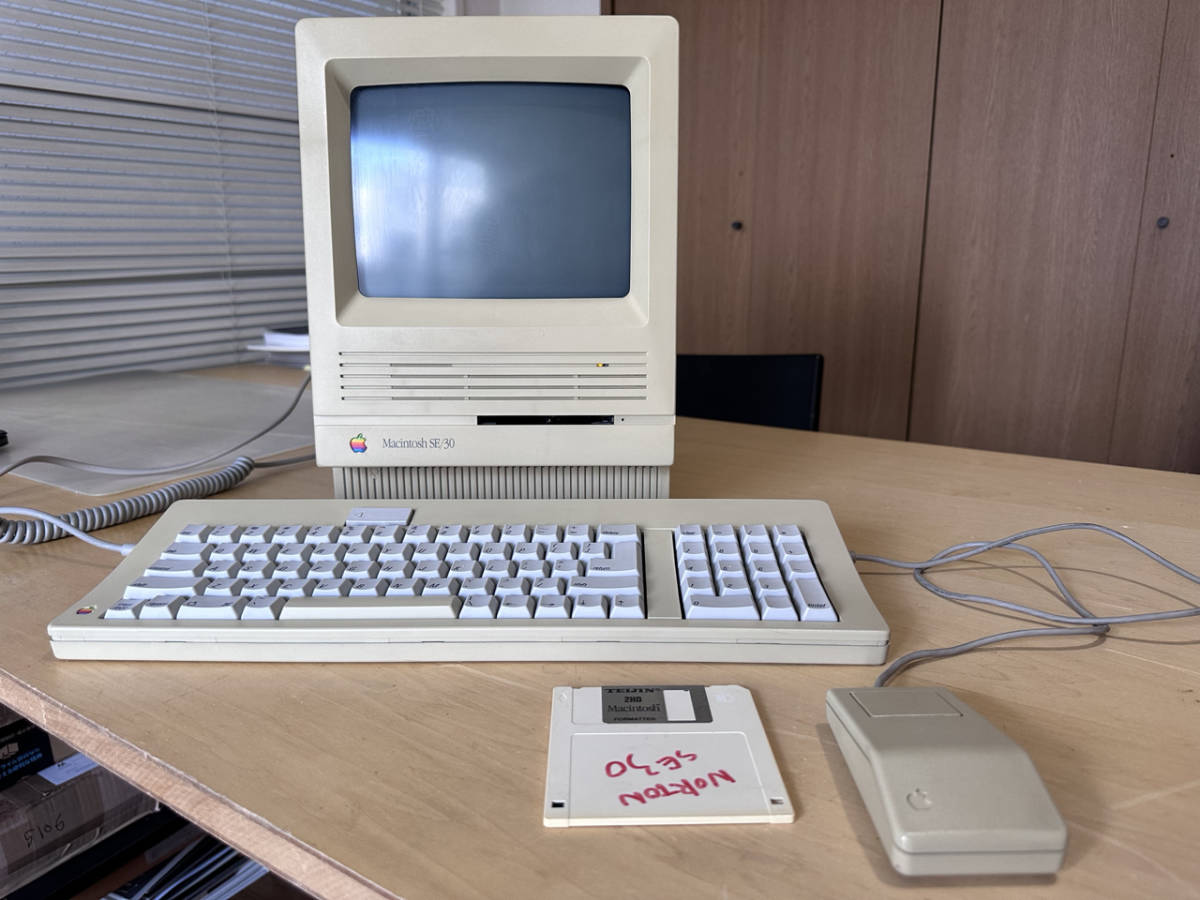 ジャンク】Apple Macintosh SE/30-