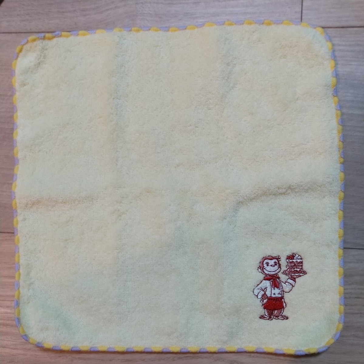 値下【おさるのジョージ】Curious George KItchen*刺繍入り今治ハンドタオル めしあがれ！_画像1