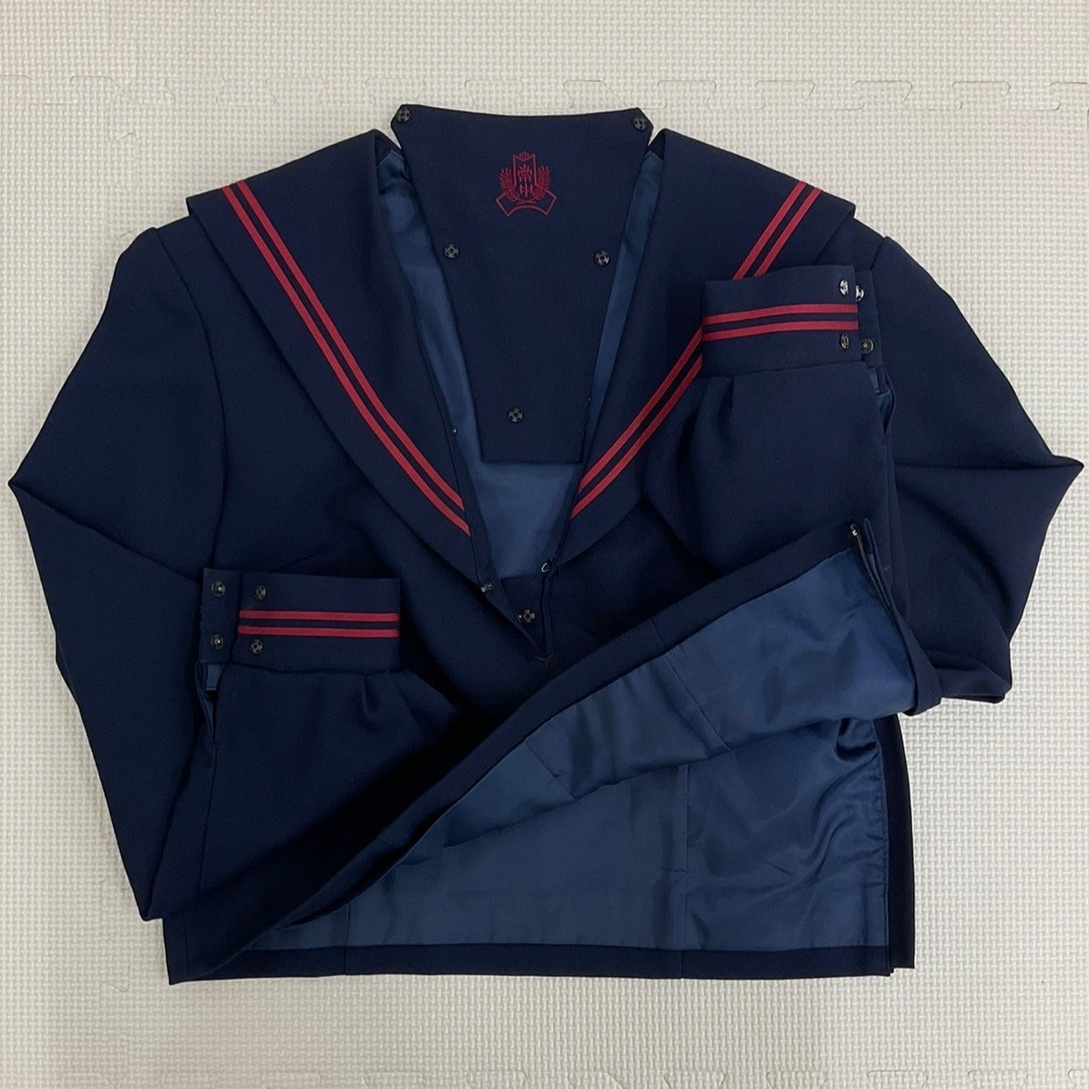 US911-1 (中古) 千葉県 松戸市立 常盤平中学校 セーラー服 上下 US911-1 (中古) 千葉県 松戸市立 常盤平中学校 セーラー服 上下