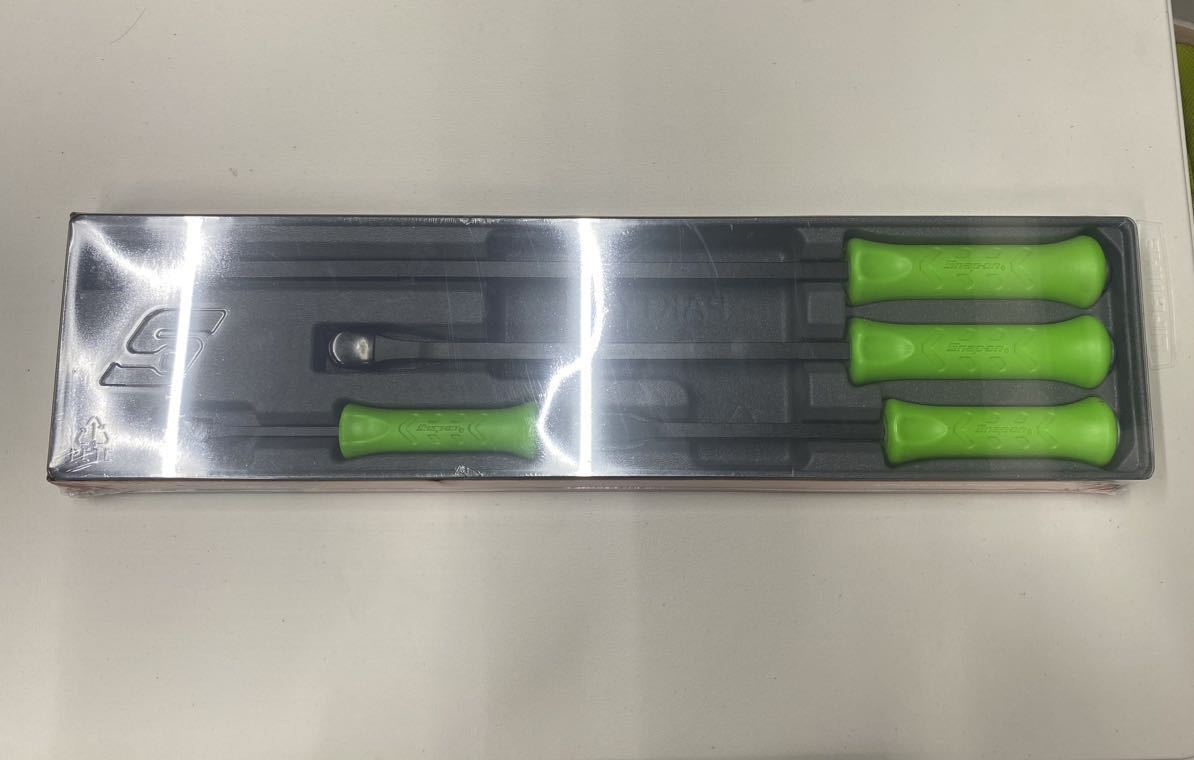 未使用品Snap-on スナップオン 貫通式ストライキングプライバーセット SPBS704AG グリーングリップ