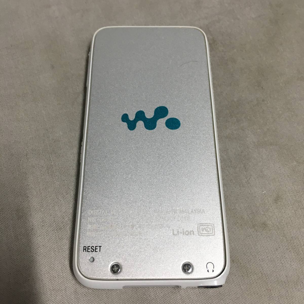 ●SONY ソニー WALKMAN ウォークマン 4GB FM付 シルバー NW-S636F　【23/0818/01_画像3