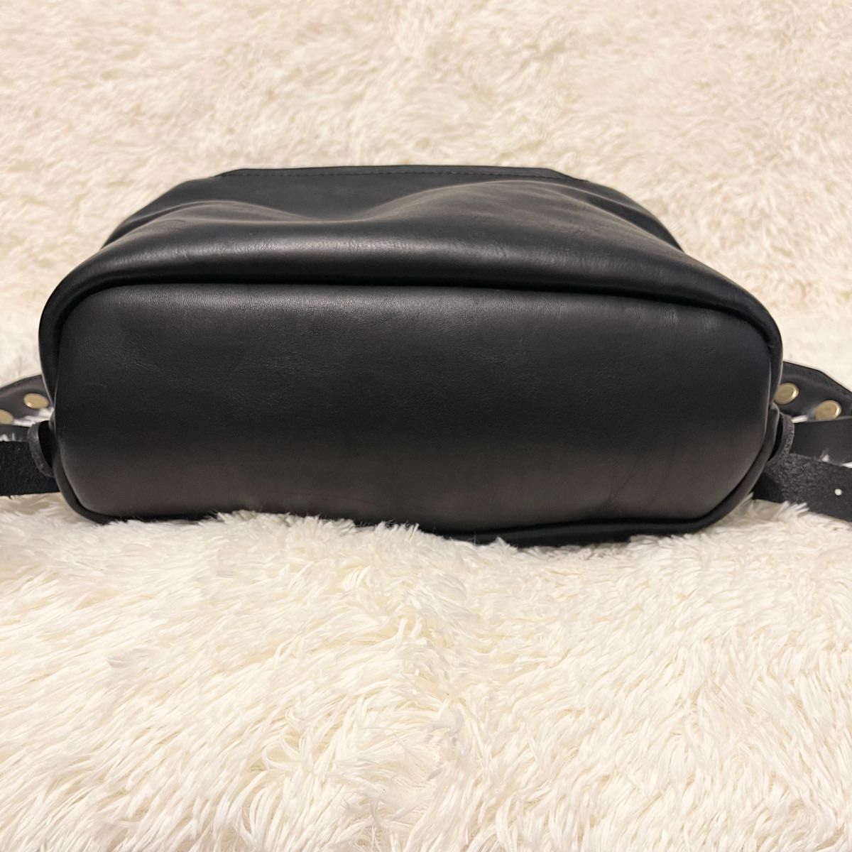 美品】HERZ ヘルツ 星のリュック (R-135)レザー バッグパック 美品】HERZ ヘルツ 星のリュック (R-135)レザー バッグパック