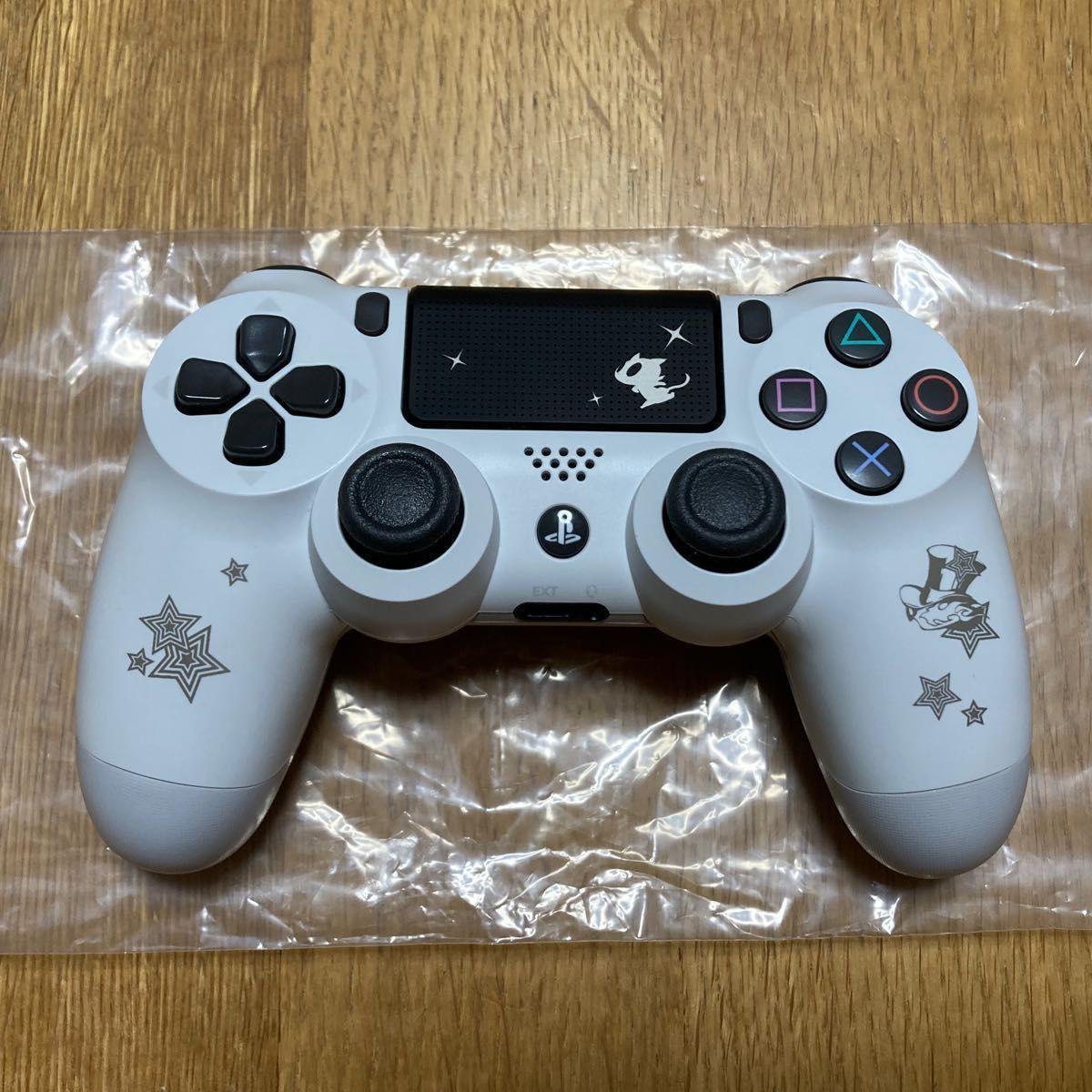 受注生産限定 PS4 Pro『ペルソナ5 ザ・ロイヤル』 Limited Edition ソニーストアオリジナル