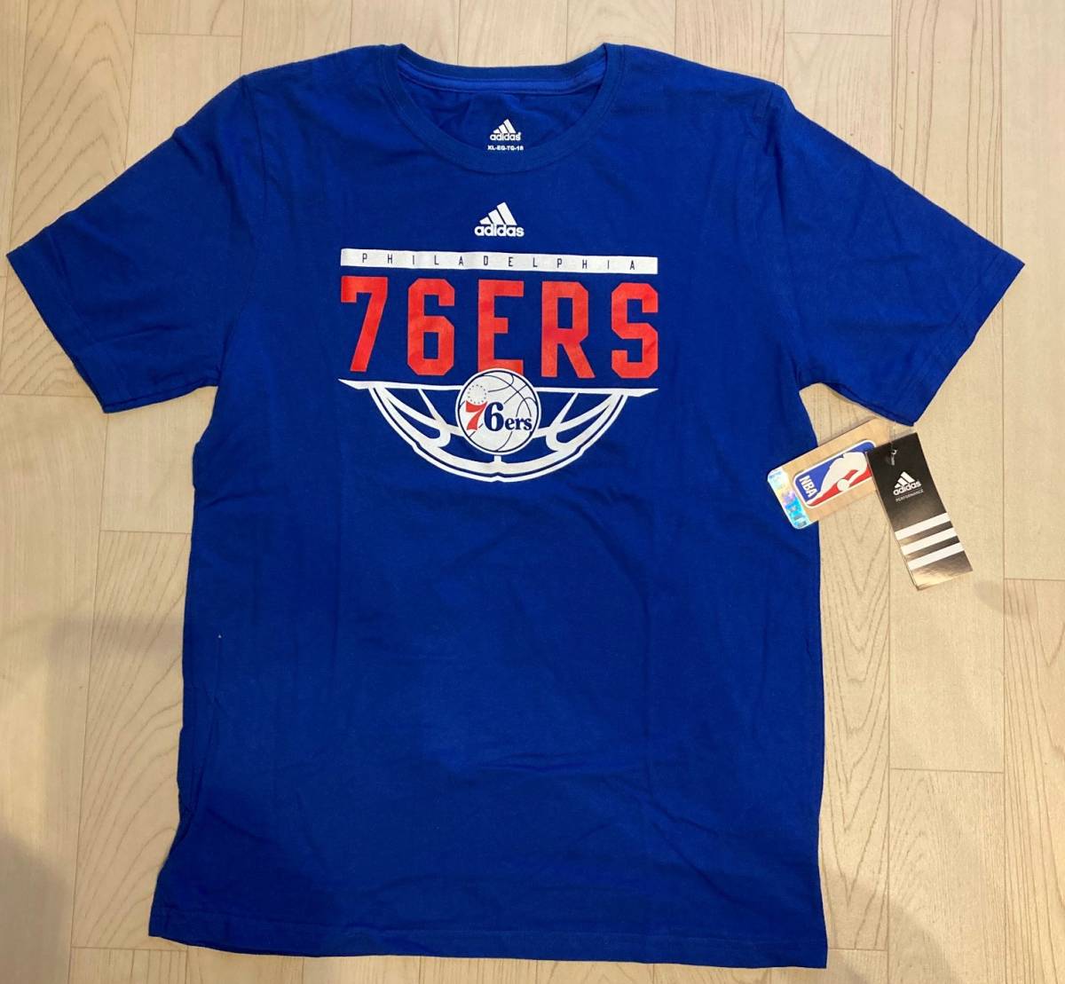 Adidas NBA Philadelphia 76ers Tシャツ U.S サイズ Youth XL_画像1