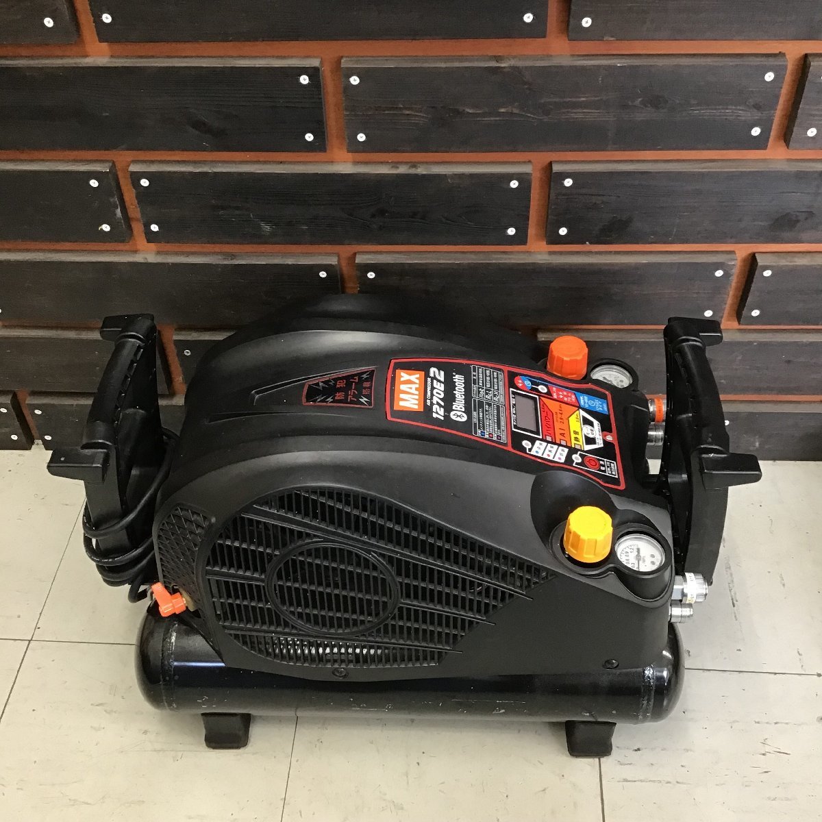 中古品】マックス/MAX エアコンプレッサー AK-HL1270E2_ブラック□領収