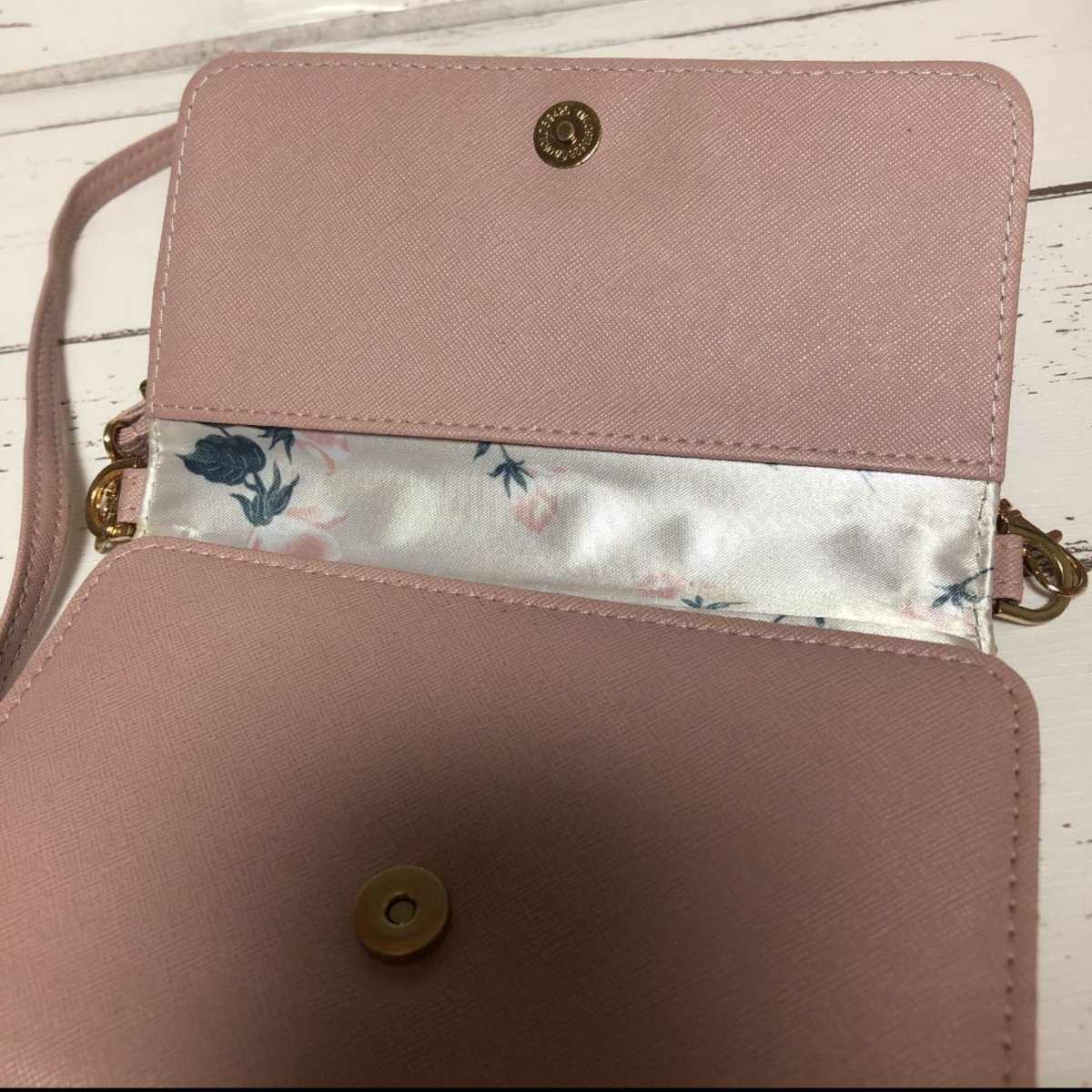 未使用 snidel スナイデル ショルダーバッグ カード入れ付 財布 ポーチ 斜めがけ ピンク かばん 鞄 レディース ファッション雑貨