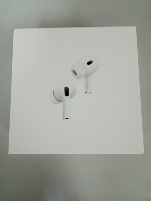 ①【展示品】極美品 apple AirPods Ｐro 2nd generation アップル 