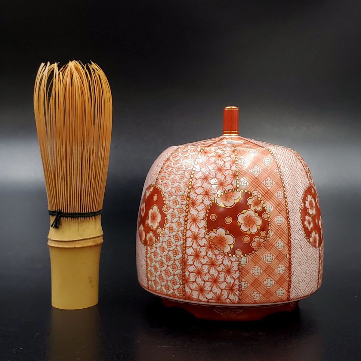 [. warehouse ] unused Kutani present-day author . beautiful . woven rice field . beautiful red . small . plum flower fine pattern censer ..9.3cm tea utensils Fukushima . mountain ... less scratch also box 