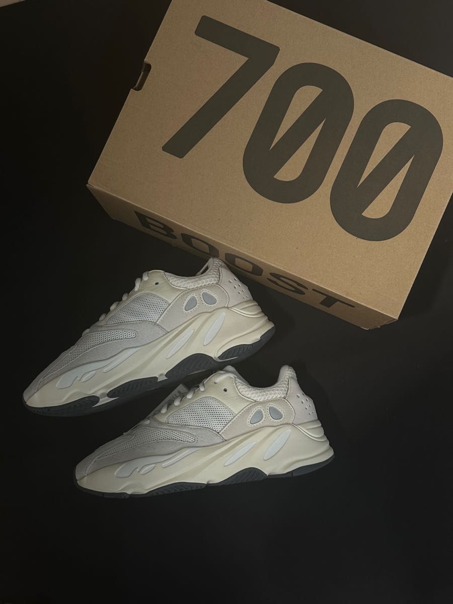 adidas YEEZY Boost 700"Analog"アディダス イージーブースト 700 アナログ" 未使用 24cm