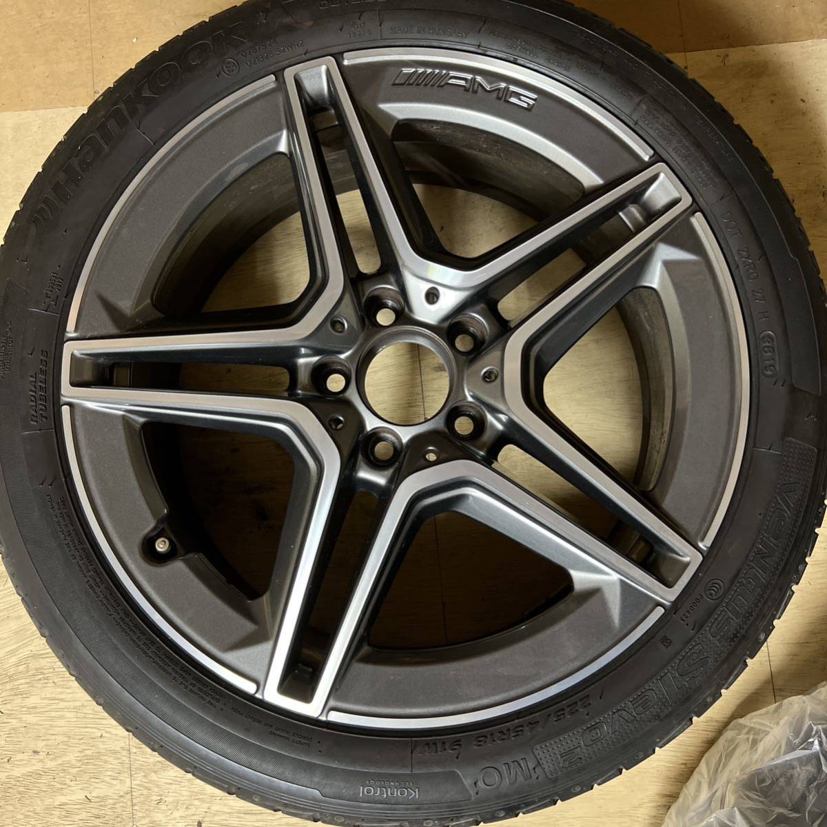 メルセデスベンツ AMG 純正ホイール4本 18インチ Aクラス CLA メルセデスベンツ AMG 純正ホイール4本 18インチ Aクラス CLA