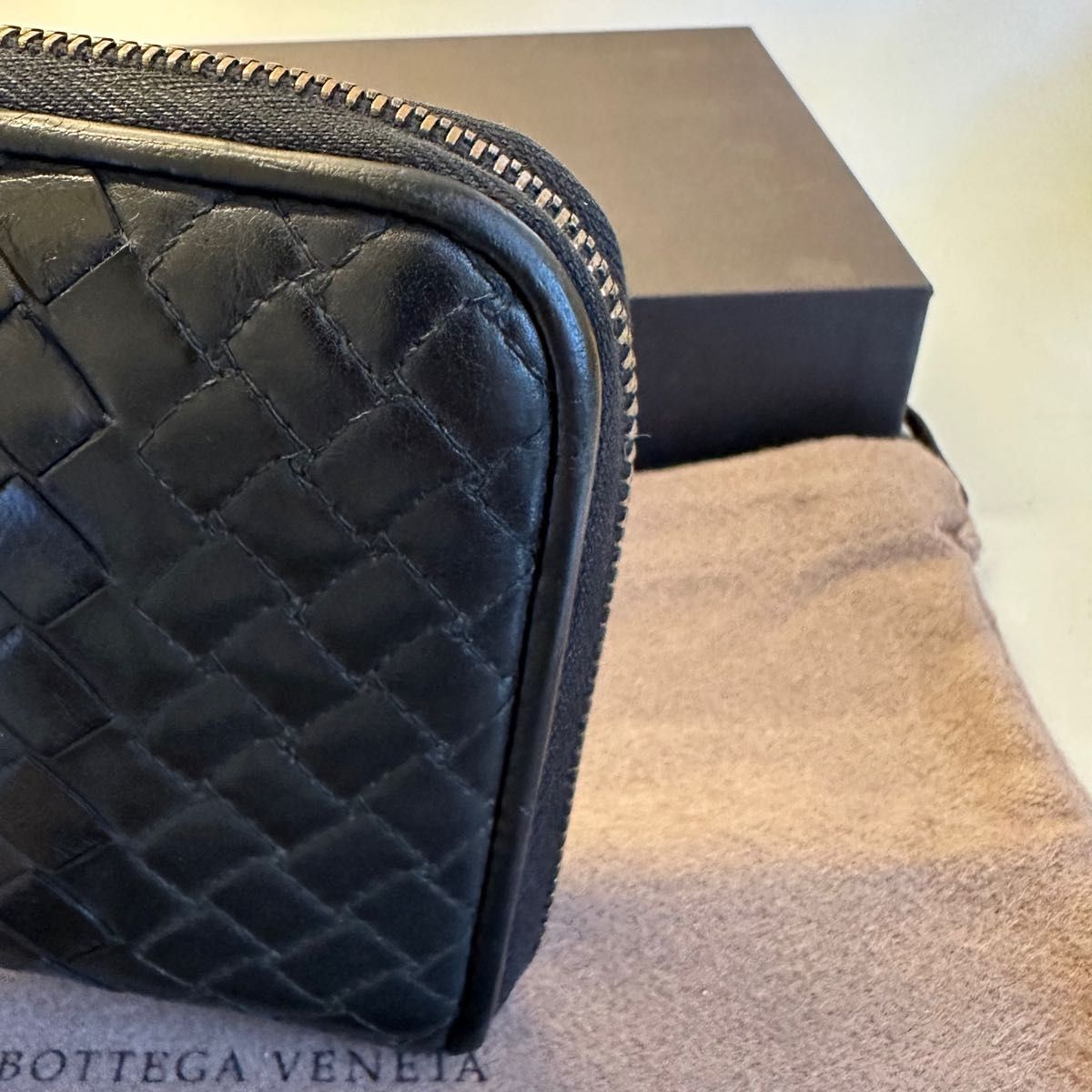 未使用に近い！　ボッテガヴェネタ BOTTEGA VENETA 財布　長財布　イントレチャート　インペラトーレ　ラウンドファスナー