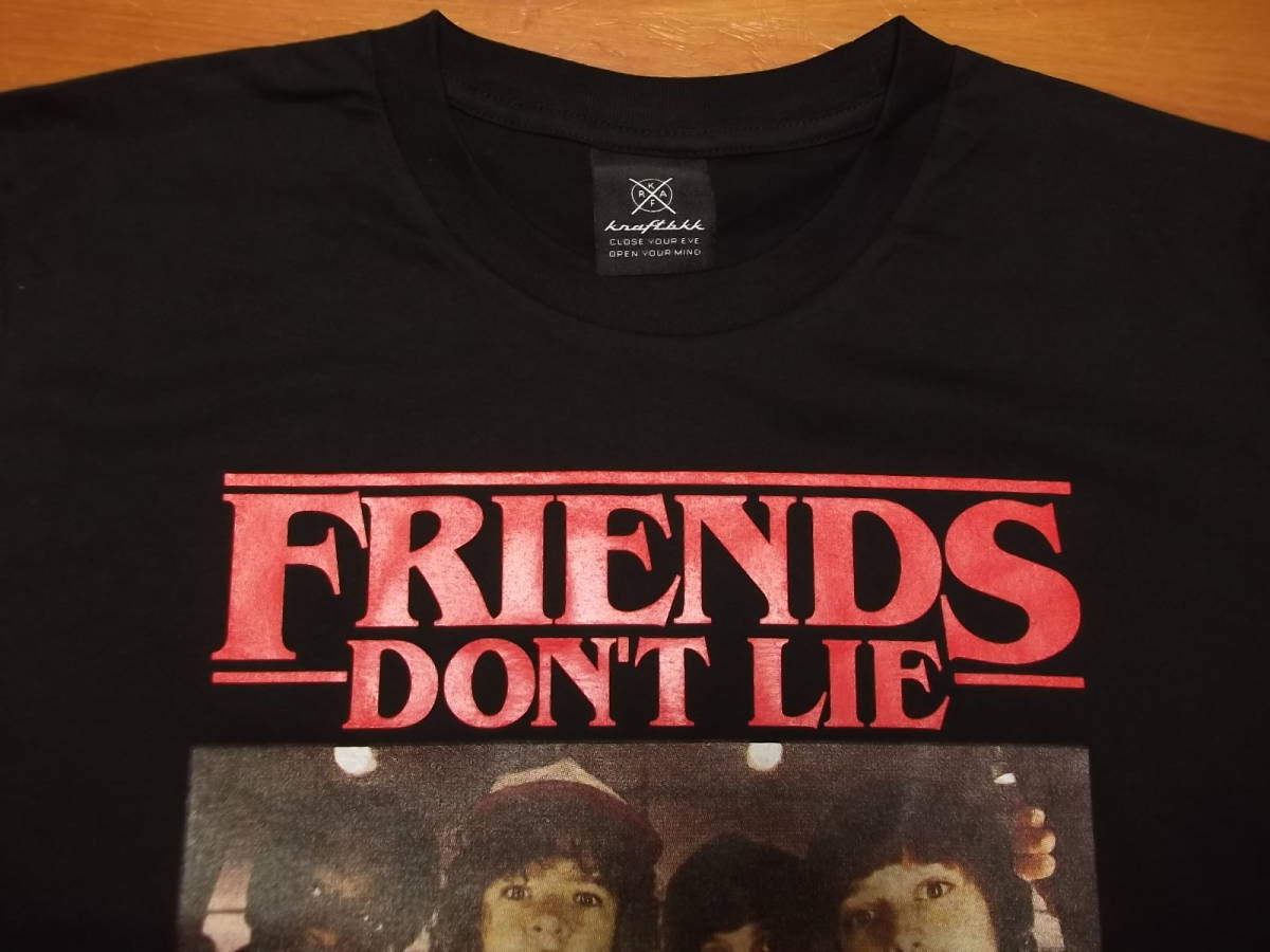 新品 【Stranger Things】ストレンジャーシングス Friends Don’t Lie プリント Tシャツ 黒 L // SF ドラマ ホラー ダスティン マイク_画像4