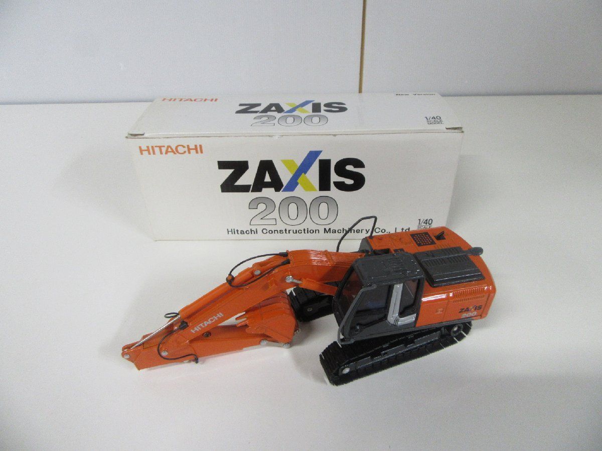 HITACHI ZAXIS200 ショベルカー 重機 模型 1/40