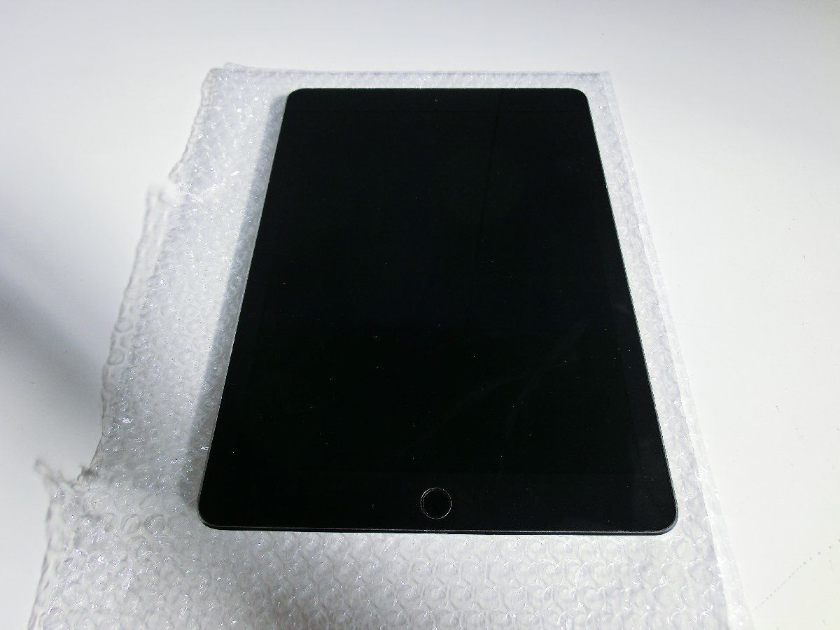 品質満点! 32GB Pro iPad MLPW2J/A ※本体のみ・画面四隅に若干の画面ヤケあり 第1世代 SoftBank iPad本体 品質満点! 32GB Pro iPad MLPW2J/A ※本体のみ・画面四隅に若干の画面ヤケあり 第1世代 SoftBank iPad本体