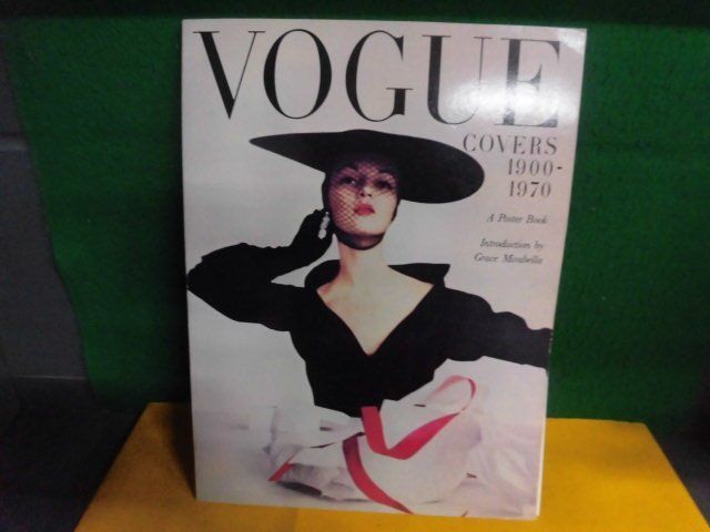 洋書　VOGUE COVERS 1900-1970　ヴォーグ　カヴァーズ_画像1