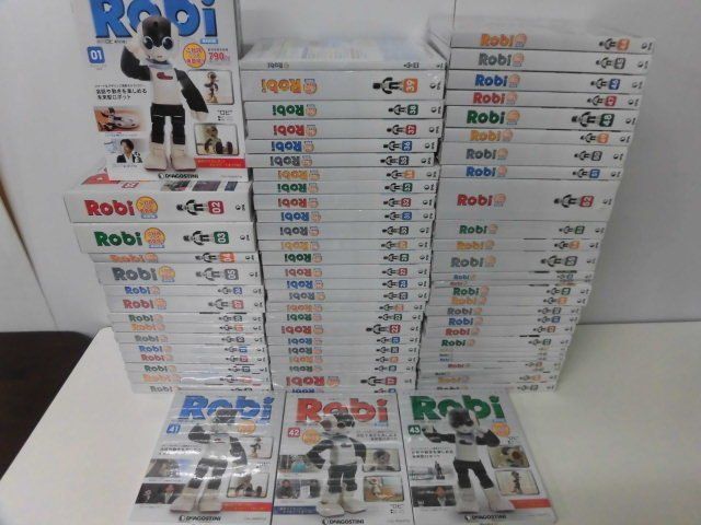 未開封　Robi ロビ 再刊行版 全70巻セット　1〜4はパーツ部分のみ未開封　デアゴスティーニ_画像1