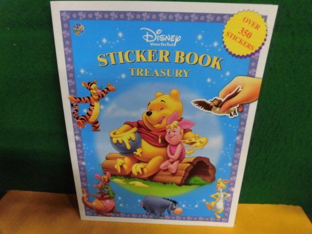 洋書　Disney Winnie the Pooh Sticker Book Treasury ディズニー くまのプーさんシールブック_画像1