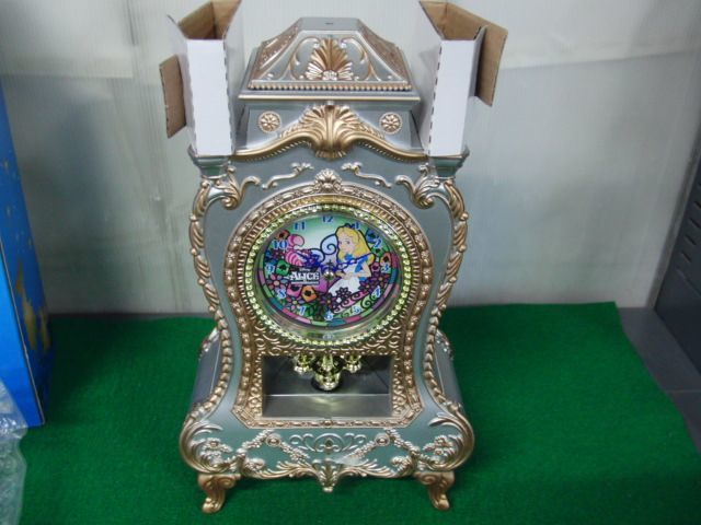 DISNEY 不思議の国のアリス からくり時計 Castle Clock 開封品 動作確認済みの画像3