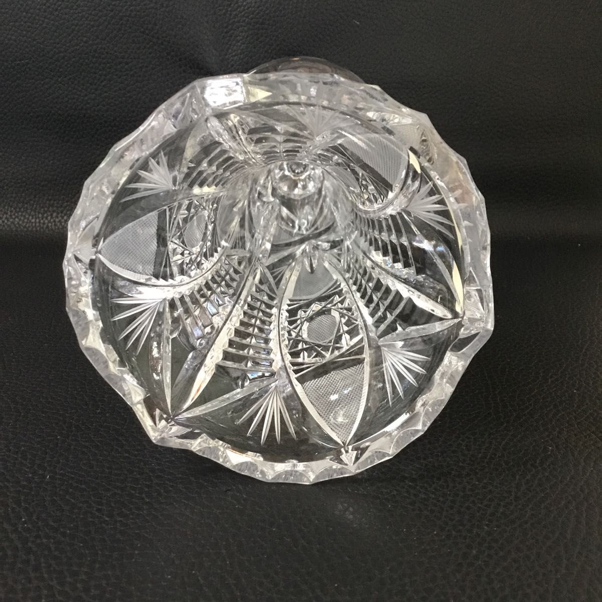 新品】ボヘミア ガラス 花瓶 フラワーベース 脚付き クリスタル 新品】ボヘミア ガラス 花瓶 フラワーベース 脚付き クリスタル